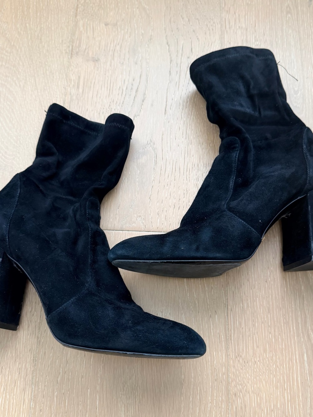 Stuart Weitzman Black Suede Block Heel Ankle Booties Boots - Picture 2 of 4